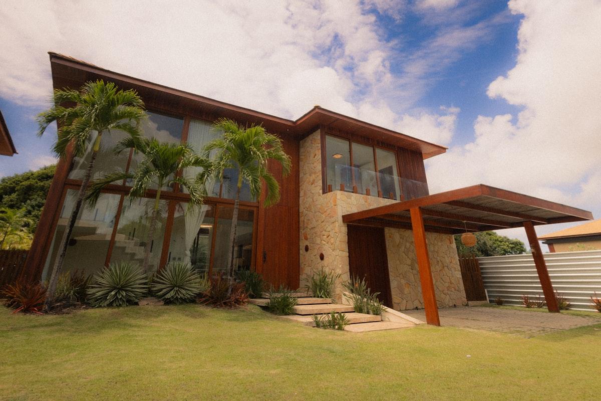 Pompe à chaleur et bruit : réglementation, décibels et bonnes pratiques